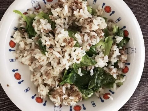 10分で完成！レタスとひき肉のチャーハン